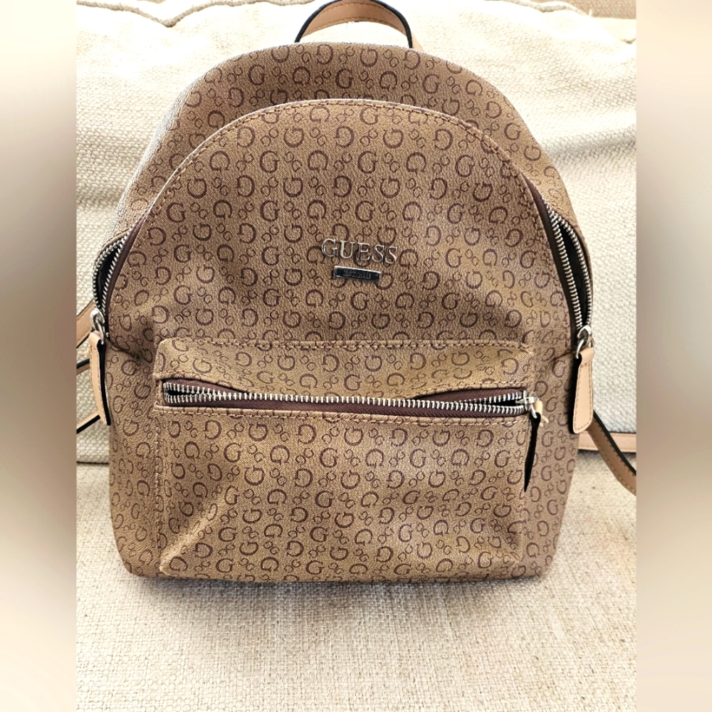 Guess Signature backpack NWOT